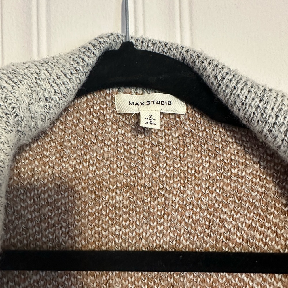 Color block sweater - Picture 2 of 2